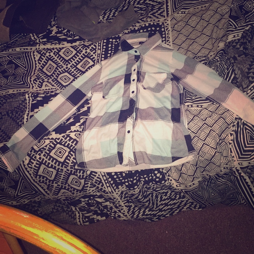 I’m selling a plaid never worn